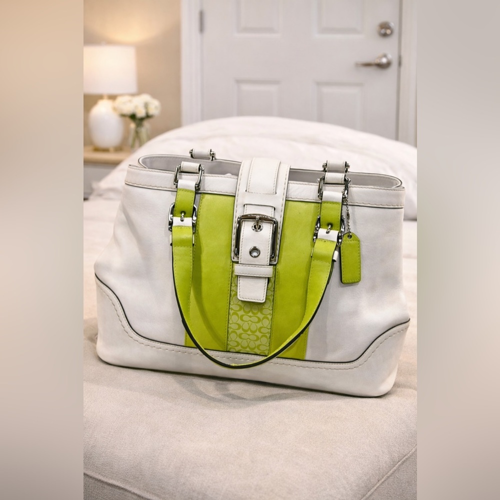 Coach Hampton off White Leather‎ Green Stripes Buckle Snap Satchel Should…